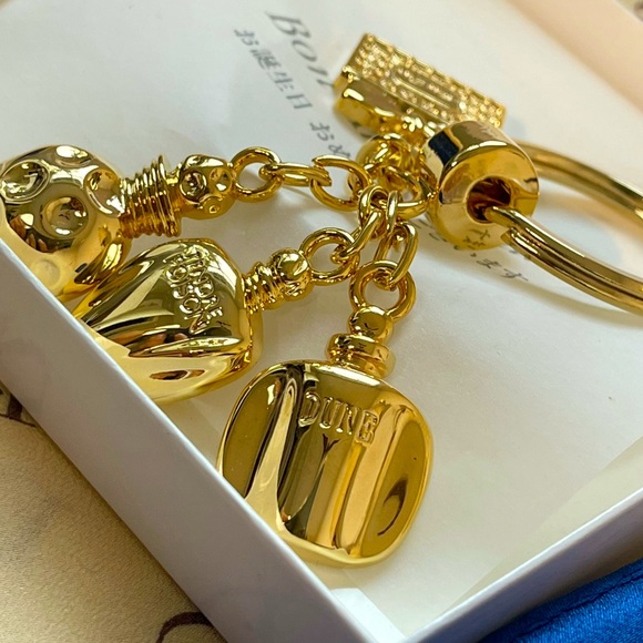 Christian Dior Perfume Bottle Charm Key Ring Gold - Picture 1 of 12